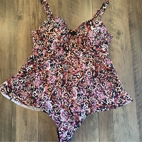 Torrid • Animal Print One-Piece Babydoll Swimsuit • Size 1X 14/16 • Like new!! - Picture 2 of 9